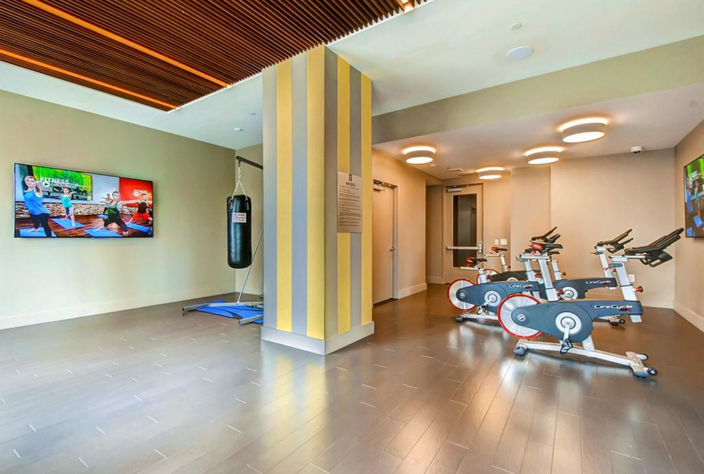 Bluebird Suites In เจอร์ซีย์ซิตี้ ภายนอก รูปภาพ