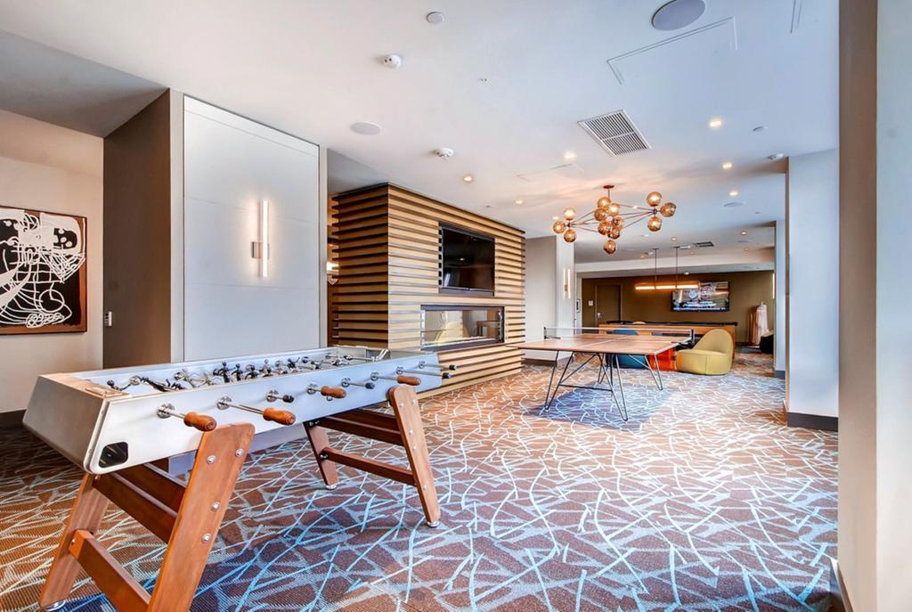 Bluebird Suites In เจอร์ซีย์ซิตี้ ภายนอก รูปภาพ